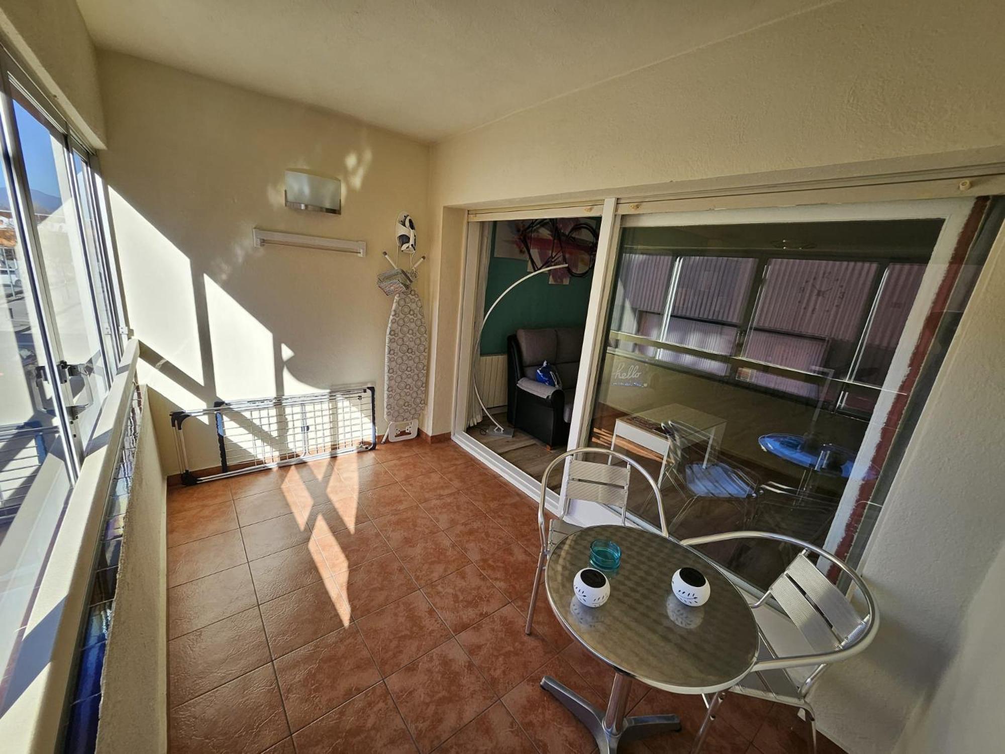 Apartamento Nuria Figueres  Kültér fotó