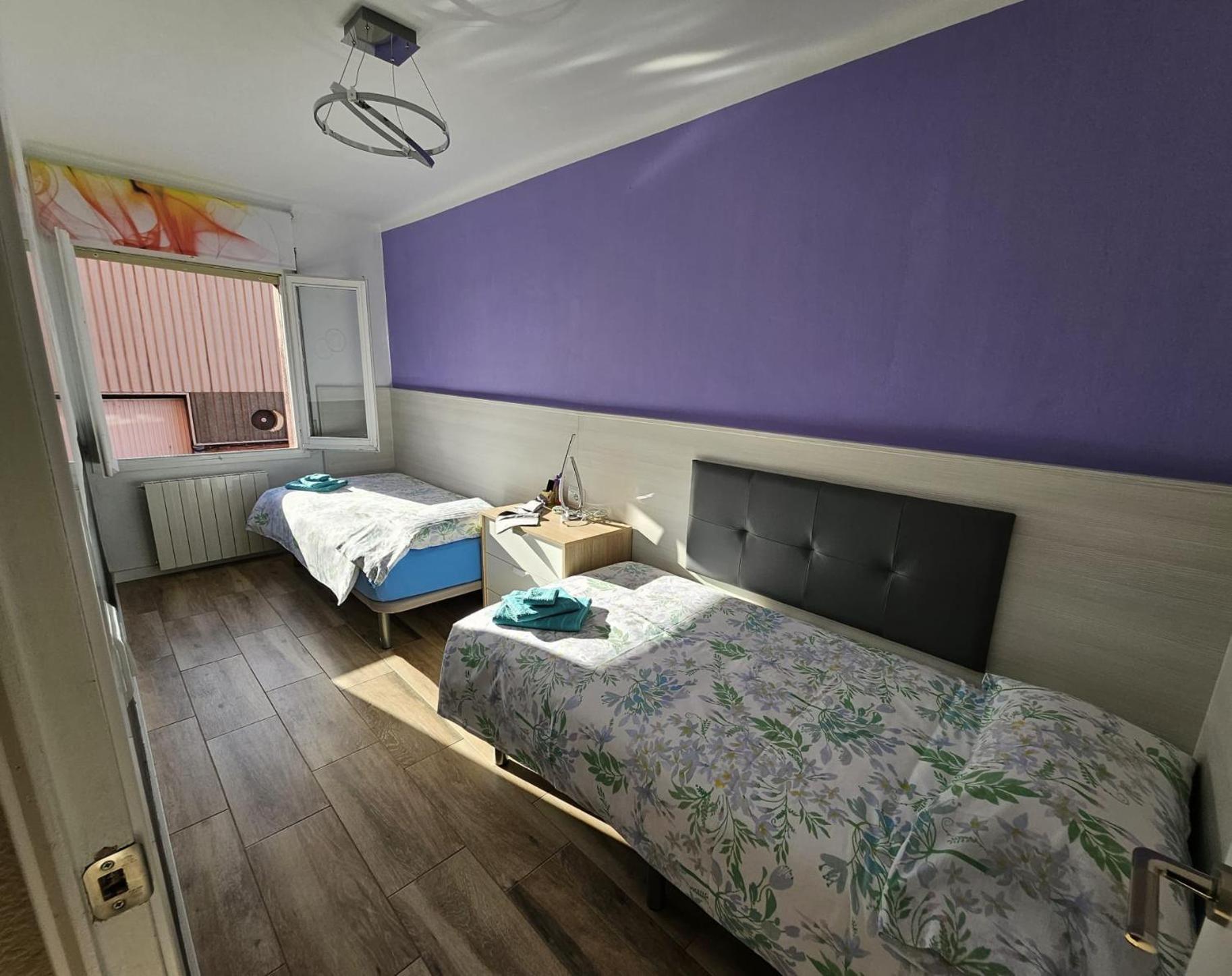 Apartamento Nuria Figueres  Kültér fotó