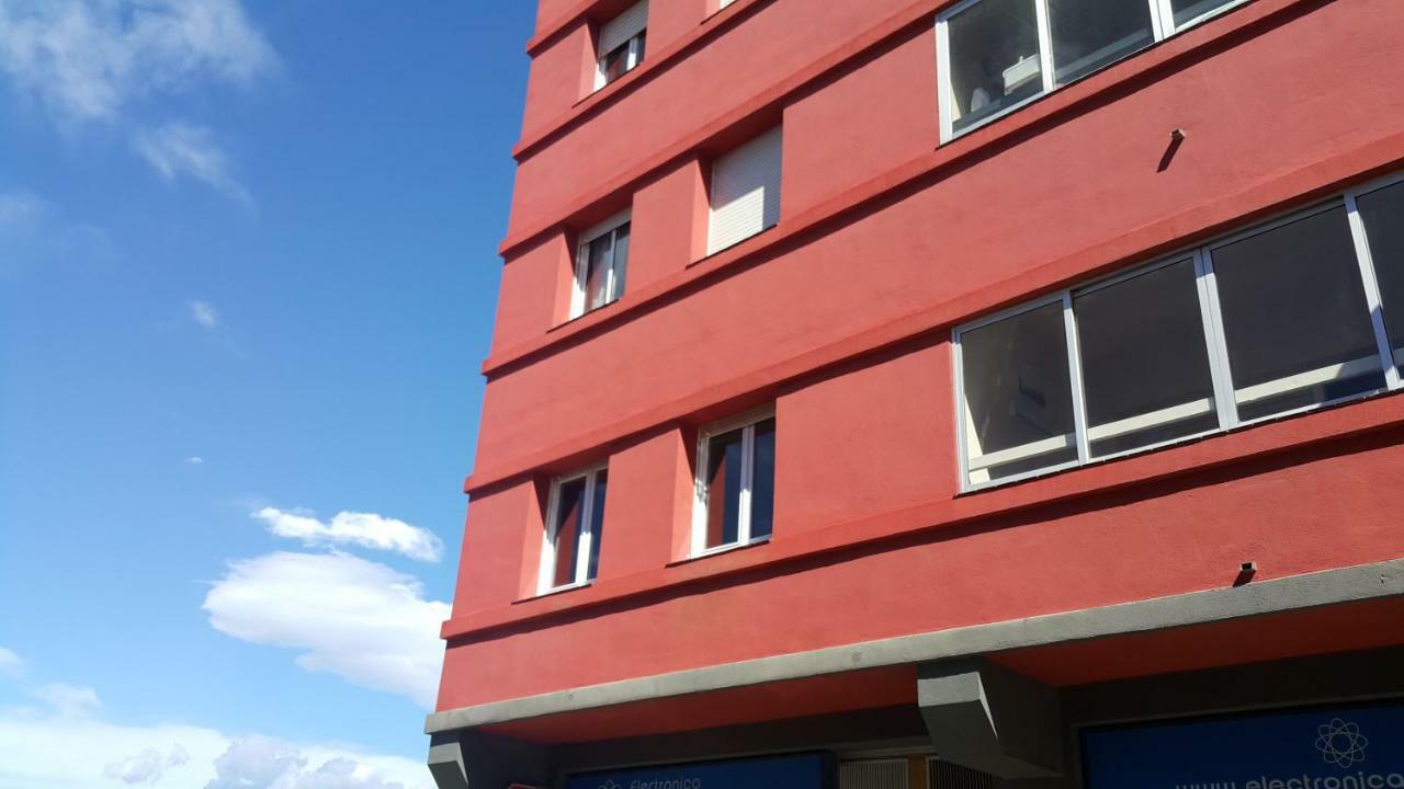 Apartamento Nuria Figueres  Kültér fotó